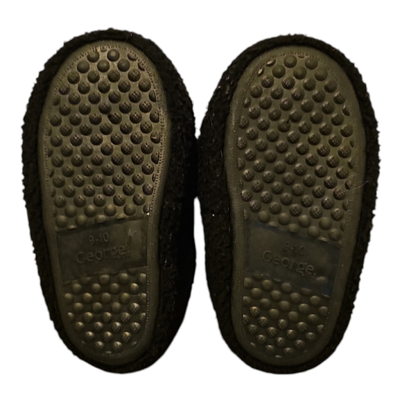 Cozy Smiley Face Kids Slippers - Black George 9-10 NWOT - Picture 8 of 8